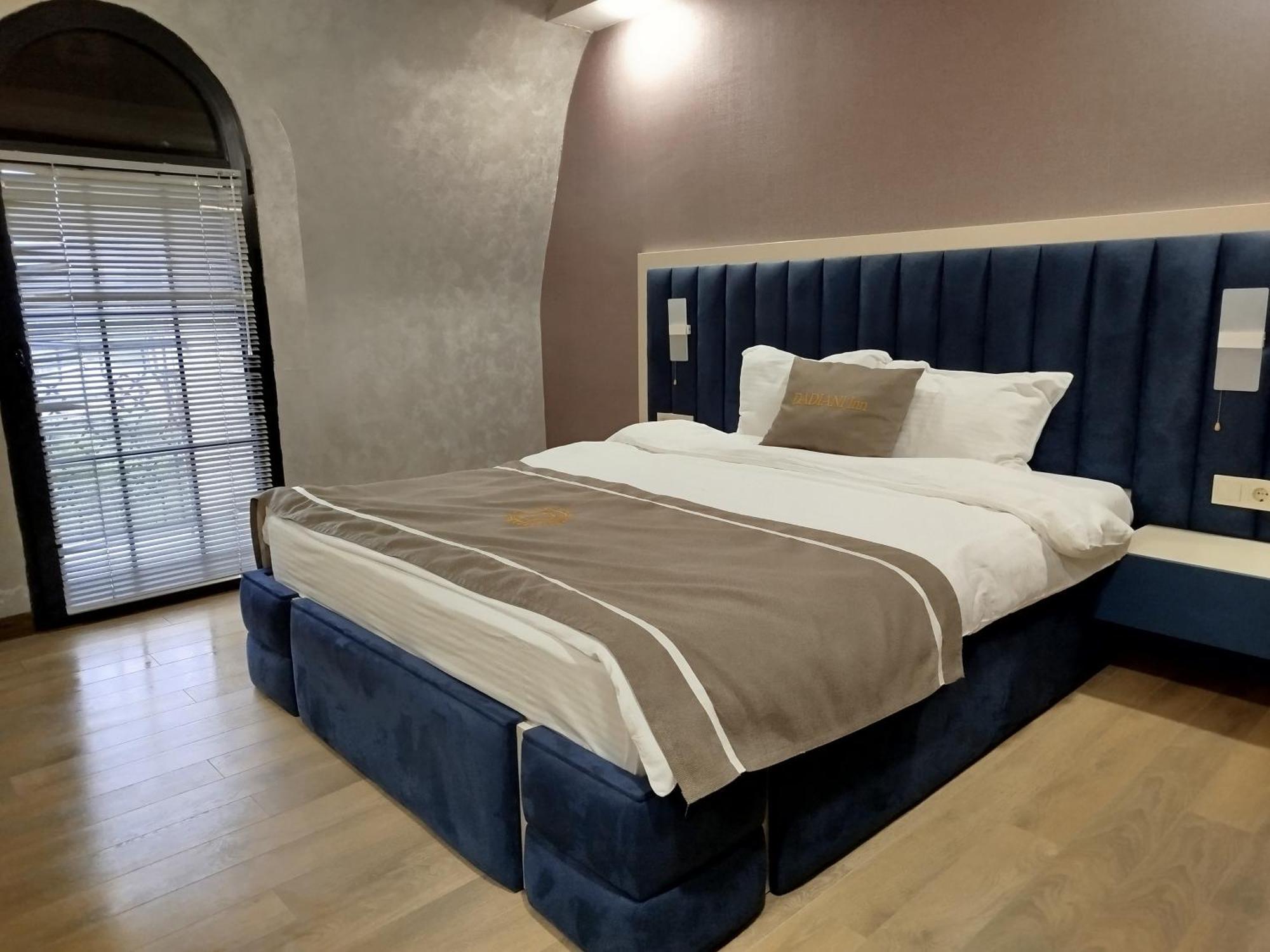 Dadiani Inn Zugdidi ภายนอก รูปภาพ